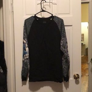 Zara Men’s Shark Sleeve Sweater